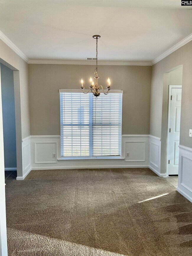 Building Photo - 211 Pinebluff Ct