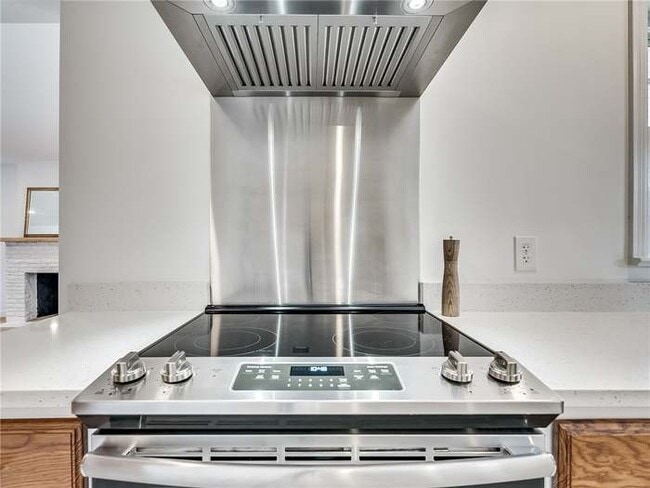 Building Photo - 2708 NW 34th St