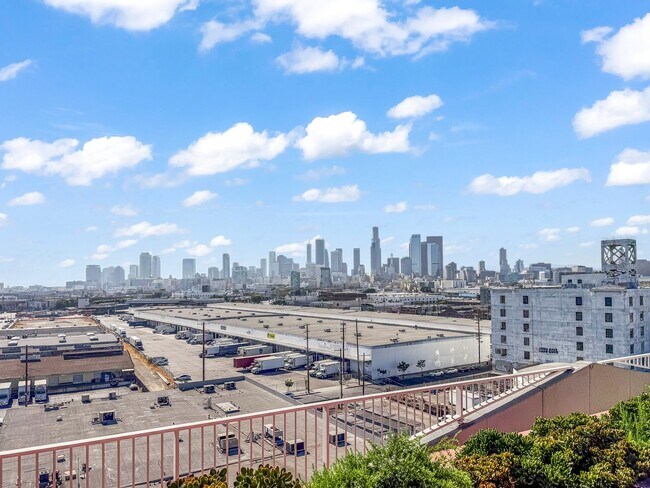 Building Photo - Industrial Street