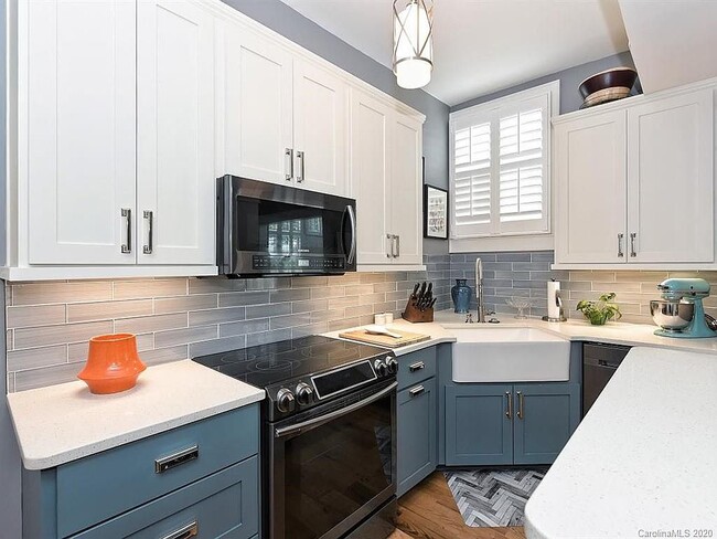 Building Photo - 2501 Roswell Ave