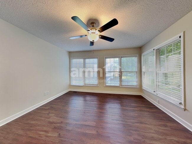 Building Photo - 6012 Eaglesfield Dr