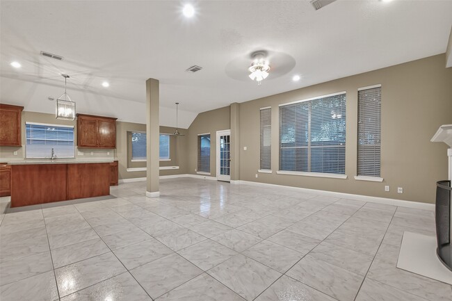 Building Photo - 20126 Black Canyon Dr