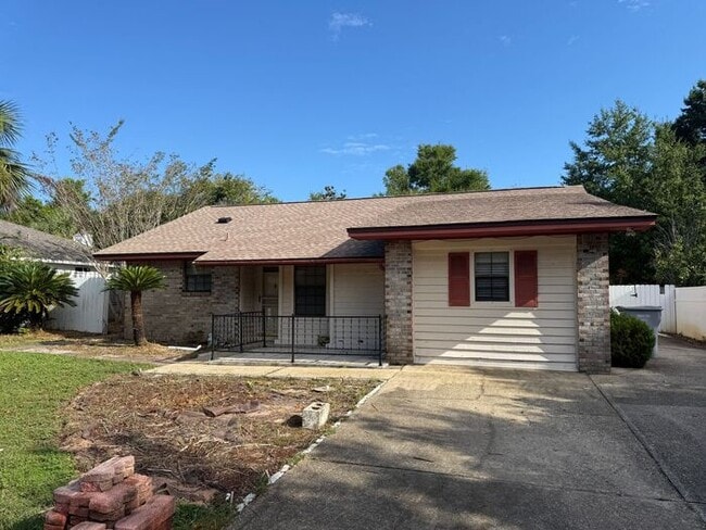 Building Photo - Gulf Breeze - Santa Rosa Shores - 3 bedroo...