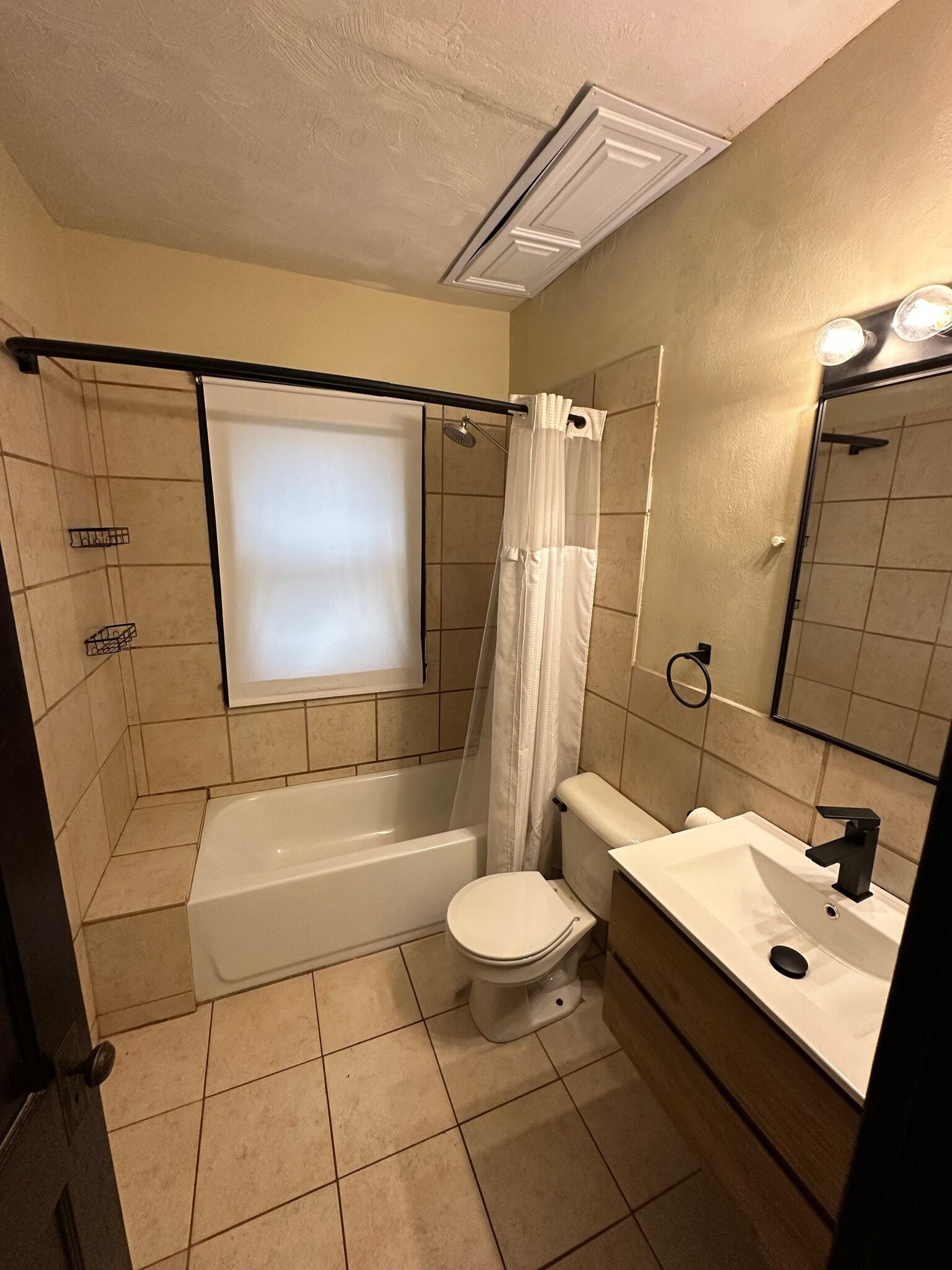 Bathroom - 1302 W 102nd St