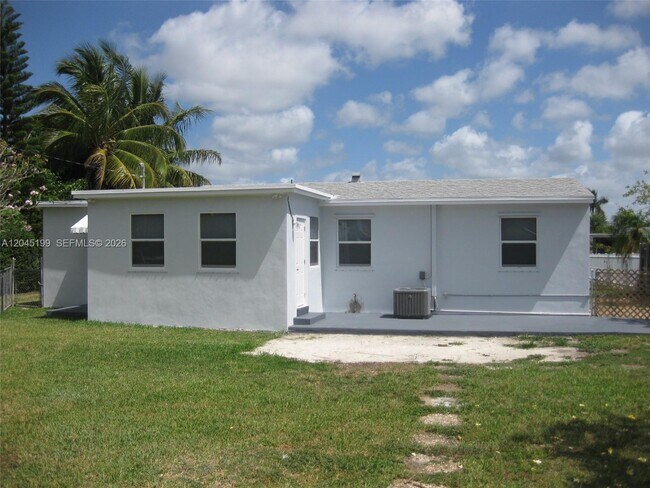Building Photo - 1520 SW 305th St