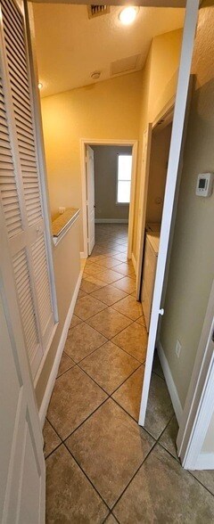 Building Photo - 4915 Springfield St