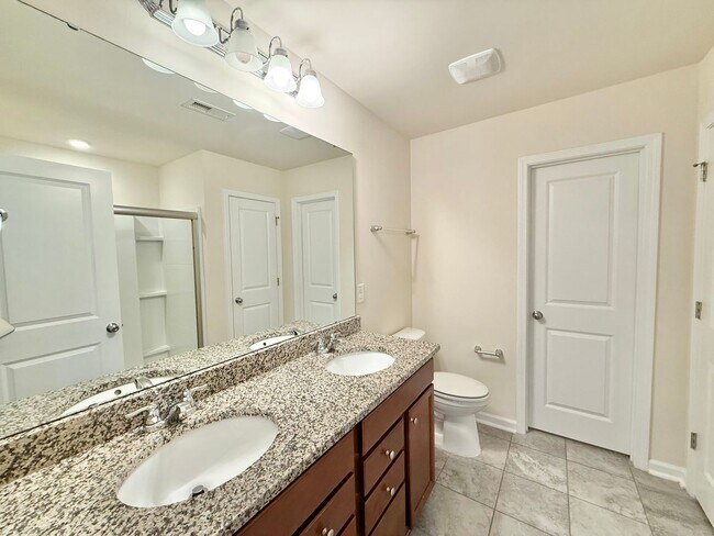 Building Photo - Spacious 4BD, 3BA Durham Home in a Prime Location Near Duke University, RTP, and RDU Airport