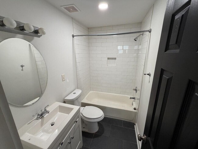 Building Photo - 749 Mt Hope St