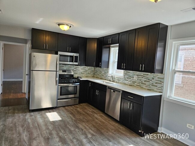 Building Photo - 5601 W Berenice Ave