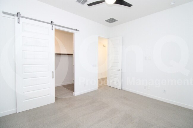 Building Photo - 259 E Sagittarius Pl