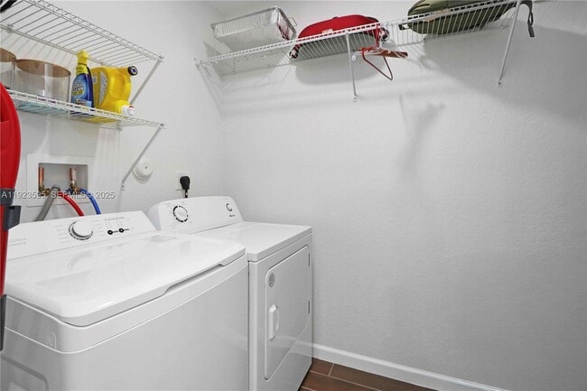 Building Photo - 1457 SE 26th Ave