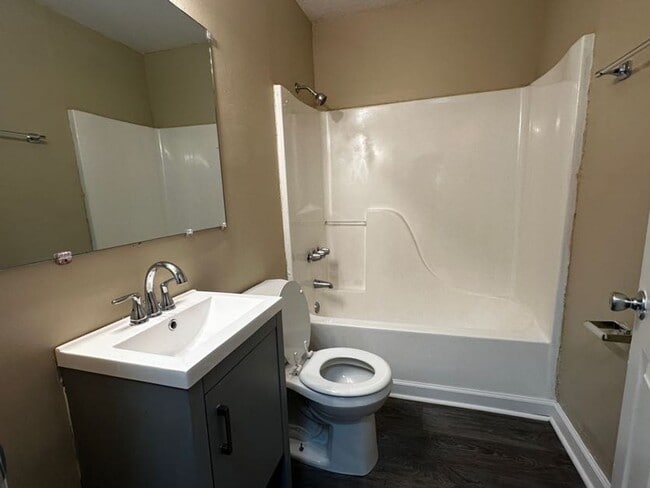 Building Photo - Duplex