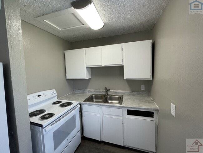 Building Photo - 307 SW 19th St