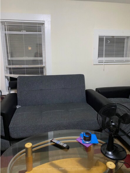 Building Photo - 17 Bay