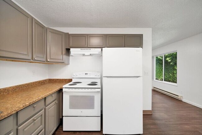 Building Photo - 2 bedroom home in Portsmouth Community!!