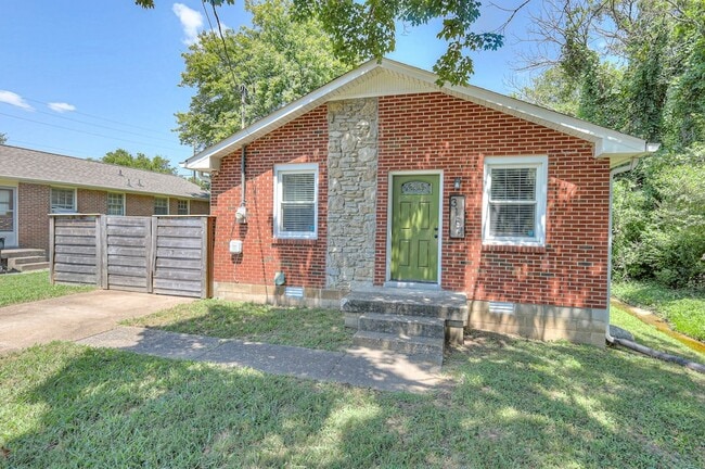 Primary Photo - 3104 Greggwood Dr