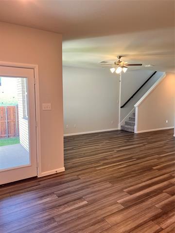 Building Photo - 900 Portina Dr