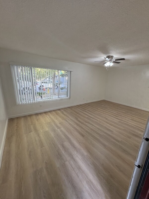 Building Photo - 2611 Ocean Ave
