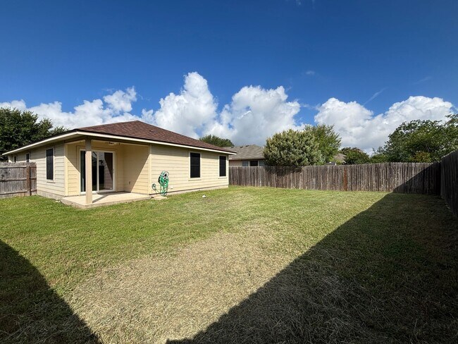Building Photo - Beautiful 3-bed 2-Bath home in Avery Park ...