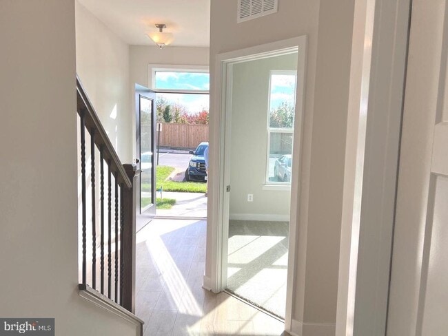 Building Photo - 4308 Ellipse Ter