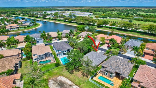 Building Photo - 12372 Cascades Pointe Dr