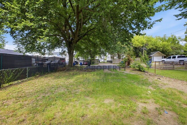 Building Photo - 977 Miller Ave