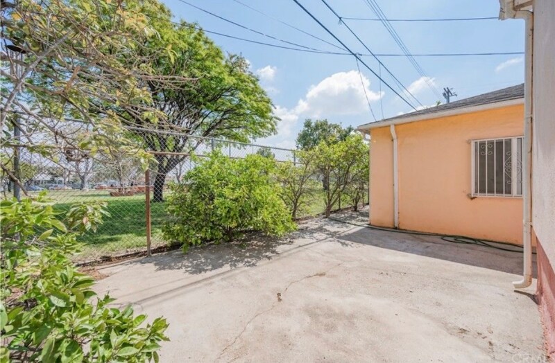 Building Photo - 8724 Ruthelen St