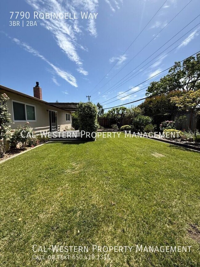 Building Photo - 7790 Robindell Way