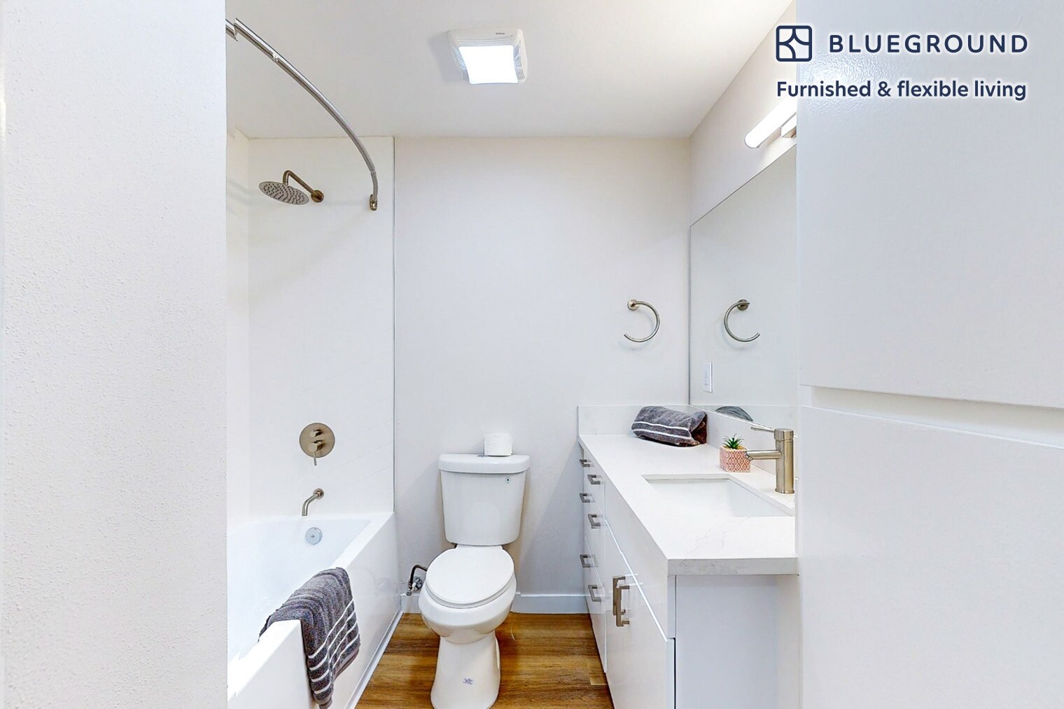 Building Photo - 3316 W Carson St