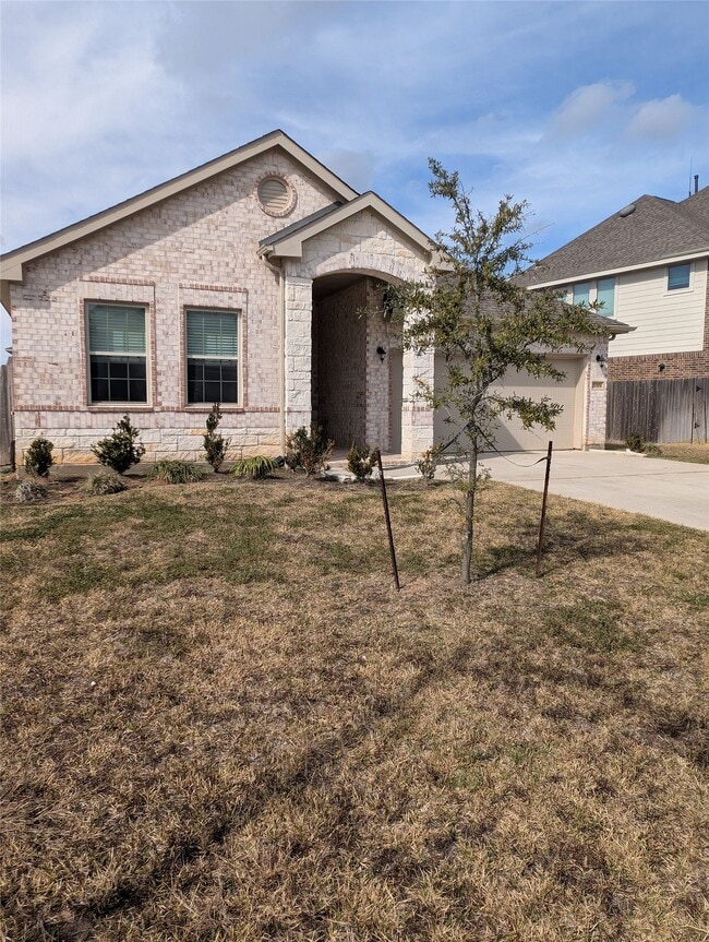 Building Photo - 30454 Butternut Oak Ln