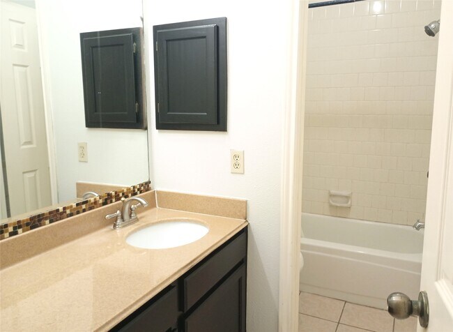 Building Photo - 16355 Flint Run Way