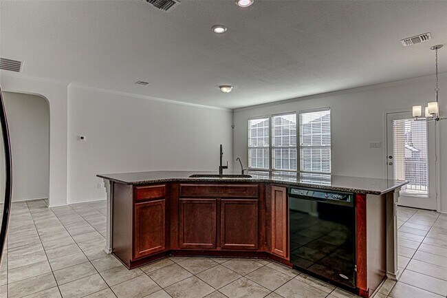 Building Photo - 339 Alamosa Dr
