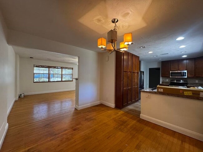 Building Photo - Beautiful Beachside Home in Ormond Beach!