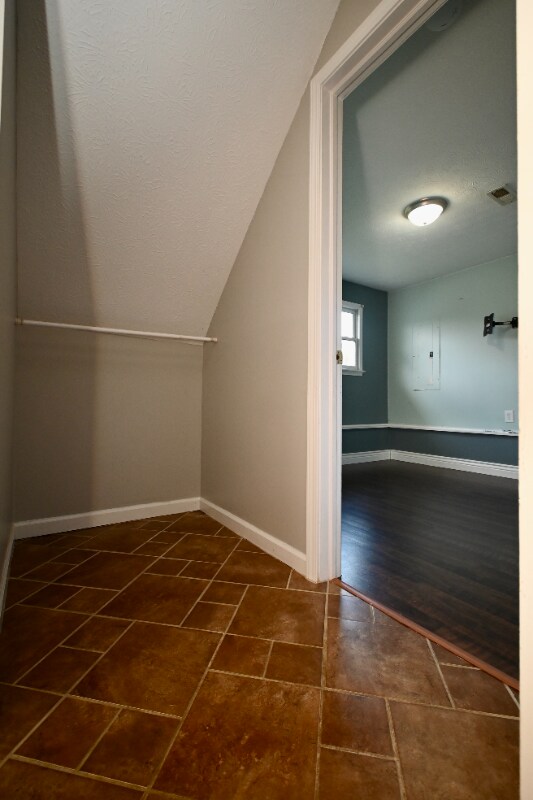 Building Photo - 615 Concord Rd