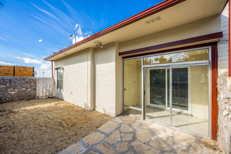 Building Photo - 2906 Sundown Rd