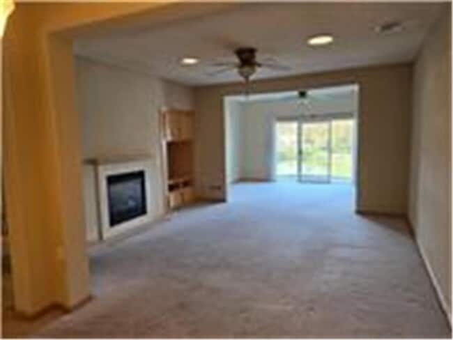 Building Photo - 7445 Timber Crest Dr S