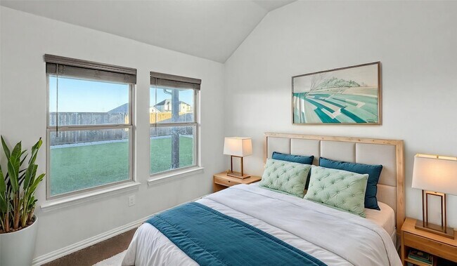 Building Photo - 16617 Hidden Cove Dr