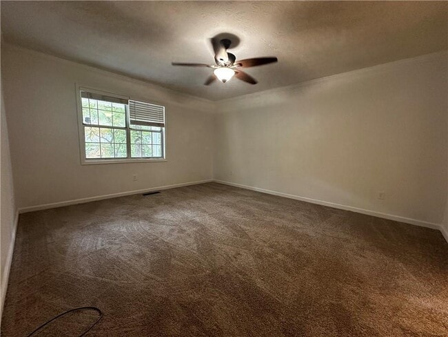 Building Photo - 2536 Country Lake Cir