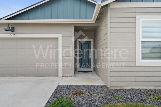 Building Photo - Welcome to this stunning 4-bedroom, 2-bathroom home located in the heart of Spokane, WA.