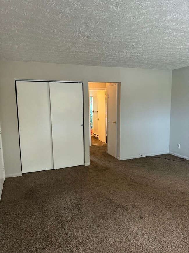 Building Photo - Bright & Fresh 2 Bedroom Apartment – Ready...
