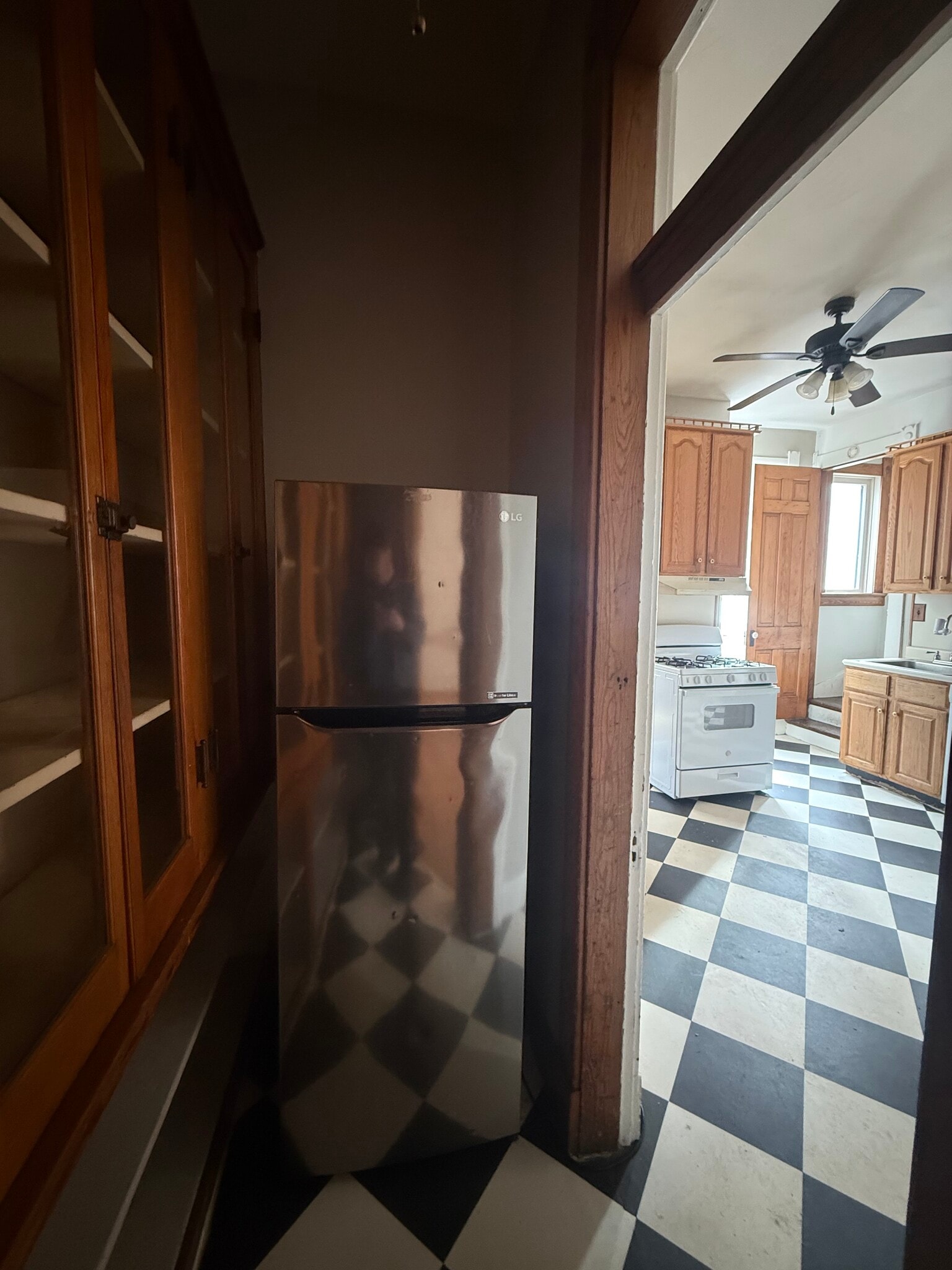 Building Photo - 317 e 13th st