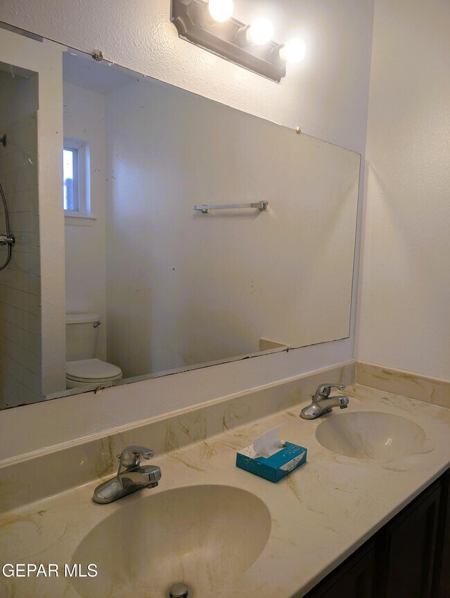 Building Photo - 5804 Pickerel Dr