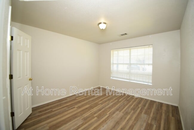 Building Photo - 11255 S 105th E Ave