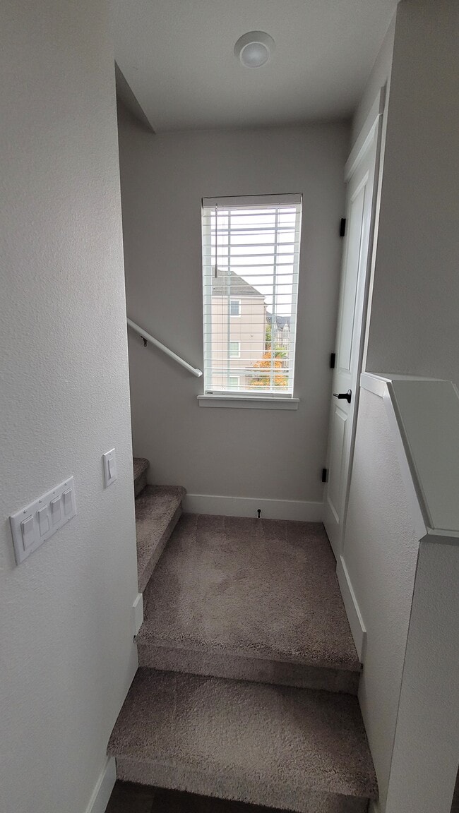 Building Photo - 7065 NW Bountiful Terrace