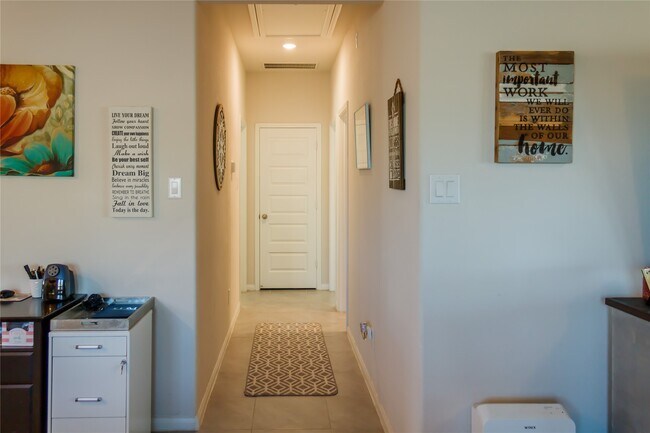 Building Photo - 10201 Waterwall Ln