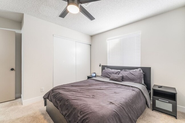 Building Photo - Modern Condo Living in Summerlin!