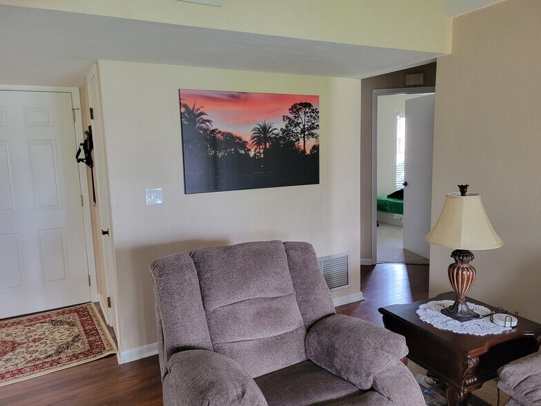 Living Area - 113 Golden Eye Dr