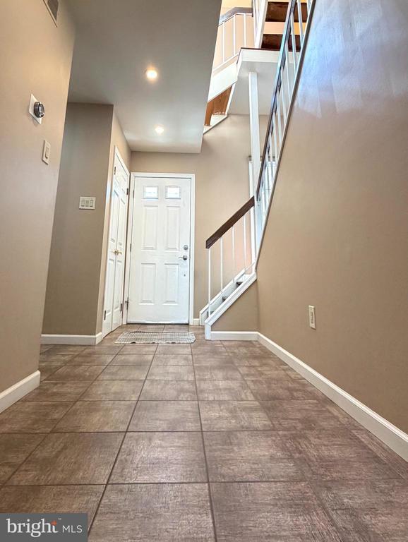 Building Photo - 3 Kaylin Corner