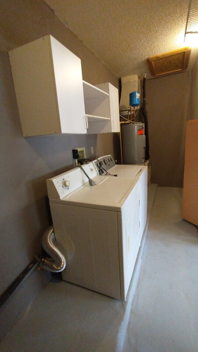 Utility Room - 505 Devonshire St