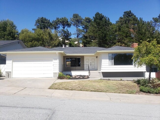 Primary Photo - Charming San Mateo Home in a Quiet Countryside Neighborhood